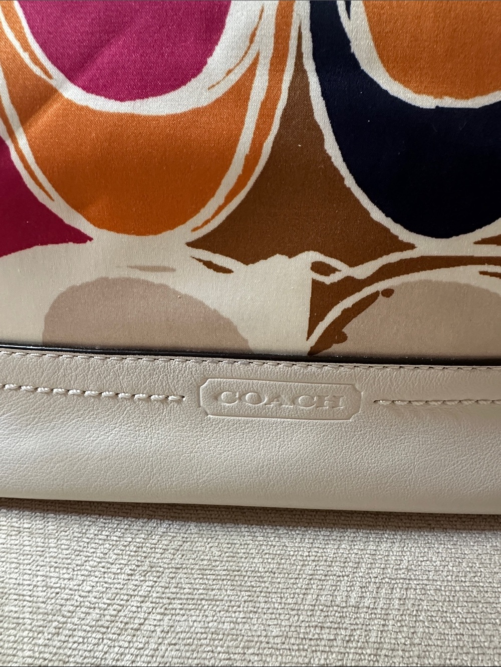 Coach Multicolor Oval Print Shoulder Bag with Cream Leather Trim - Picture 16 of 16